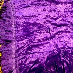 Vintage crushed velvet king bed spread 108 x 114.